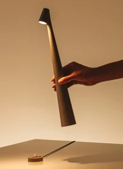 Africa H40 - Vibia - lampa biurkowa