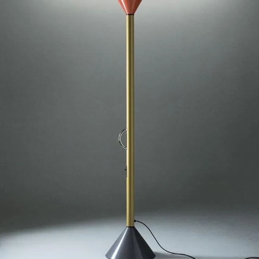 Callimaco H200 szary bazowa stopa złoty chrom ciało czerwony klosz - Artemide - lampa podłogowa