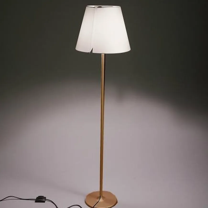 Melampo H137,5 kremowy - Artemide - lampa podłogowa