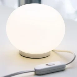 Mini Glo-Ball Ø11 biały - Flos - lampa biurkowa