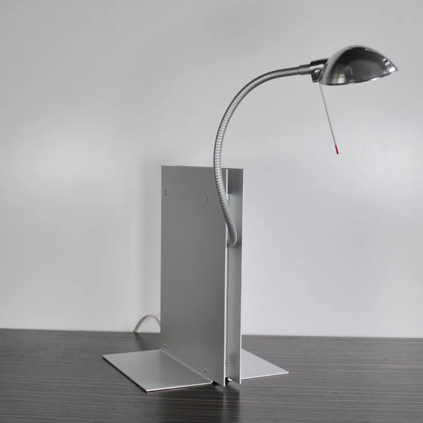 Oskar aluminium - Ingo Maurer - lampa biurkowa