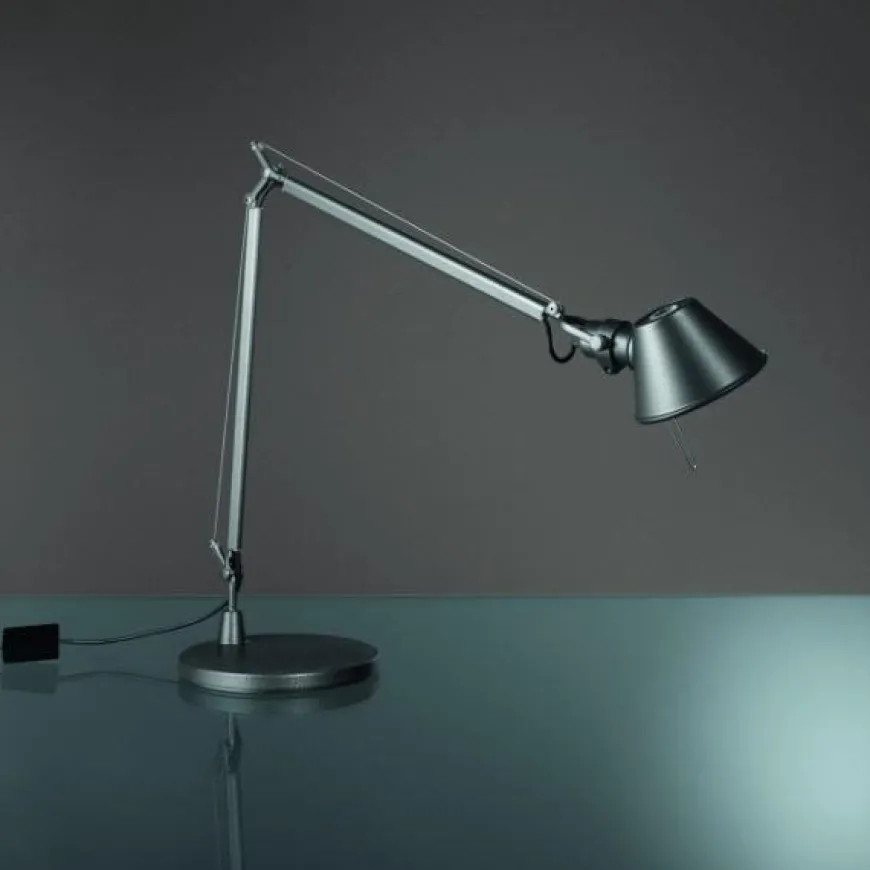 Tolomeo Midi H50 antracyt - Artemide - lampa biurkowa
